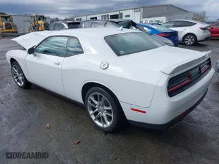 2022 Dodge Challenger GT with VIN 2C3CDZKG1NH121692, listed as a IAAI auction lot 41758687 with NaN miles. Bid and sale history available at carsss.com. Image 3.
