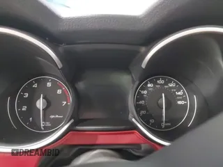 2020 Alfa Romeo Stelvio Ti z VIN ZASPAKBN5L7C91663, wystawiony jako IAAI lot #41816765 z przebiegiem 40 972 mil mil oraz . Historia ofert i sprzedaży dostępna na DreamBid. Obrazek 7.