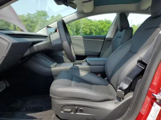 2025 Tesla Model 3 Long Range z VIN 5YJ3E1EAXSF937710, wystawiony jako Copart lot #59334705 z przebiegiem 2 666 mil mil oraz Szkoda całkowita • Salvage title. Historia ofert i sprzedaży dostępna na DreamBid. Obrazek 7.