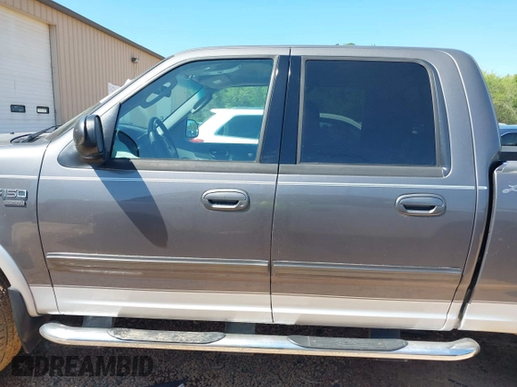 2003 Ford F-150 XLT with VIN 1FTRW08L83KC00394, listed as a IAAI auction lot 41998367 with 235,868 mi miles. Bid and sale history available at carsss.com. Image 14.