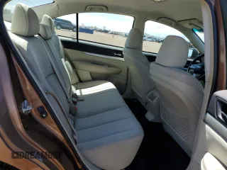 2011 Subaru Legacy Premium z VIN 4S3BMBC67B3255481, wystawiony jako Copart lot #54929305 z przebiegiem 139 216 mil mil oraz Szkoda całkowita • Salvage title. Historia ofert i sprzedaży dostępna na DreamBid. Obrazek 10.