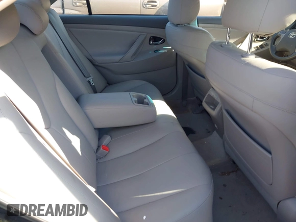 2011 Toyota Camry LE z VIN 4T1BF3EK0BU178887, wystawiony jako IAAI lot #41986695 z przebiegiem 241 360 mil mil oraz . Historia ofert i sprzedaży dostępna na DreamBid. Obrazek 8.