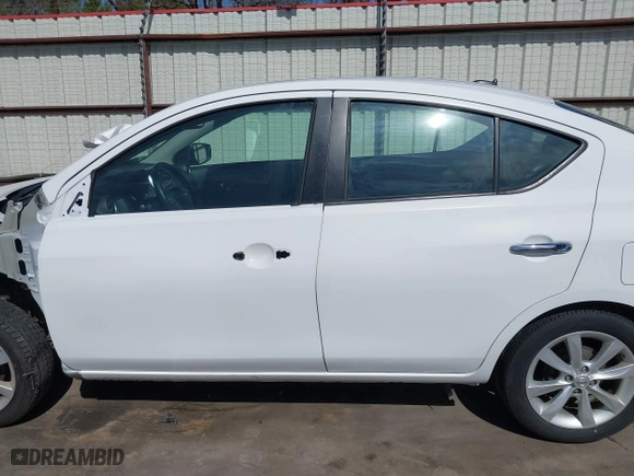 2017 Nissan Versa Sedan SV with VIN 3N1CN7AP9HL869944, listed as a IAAI auction lot 41829971 with 81,825 mi miles. Bid and sale history available at carsss.com. Image 15.