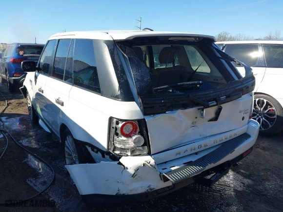 2011 Land Rover Range Rover Sport HSE with VIN SALSF2D43BA268417, listed as a IAAI auction lot 41548080 with 107,901 mi miles. Bid and sale history available at carsss.com. Image 6.