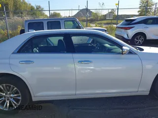 2016 Chrysler 300 with VIN 2C3CCAEG8GH198031, listed as a IAAI auction lot 40481170 with 118,874 mi miles. Bid and sale history available at carsss.com. Image 13.