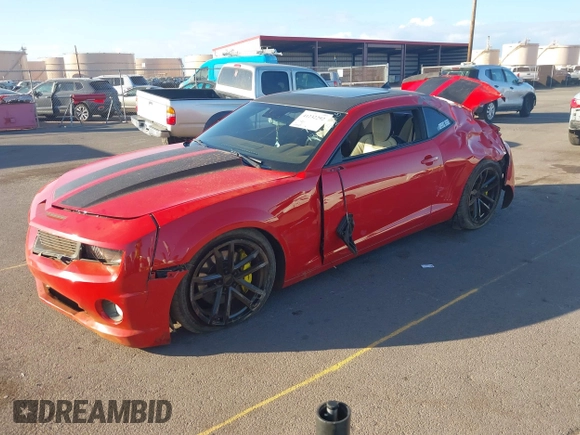 2010 Chevrolet Camaro 2SS z VIN 2G1FK1EJ9A9119483, wystawiony jako IAAI lot #41232292 z przebiegiem 51 403 mil mil oraz . Historia ofert i sprzedaży dostępna na DreamBid. Obrazek 18.