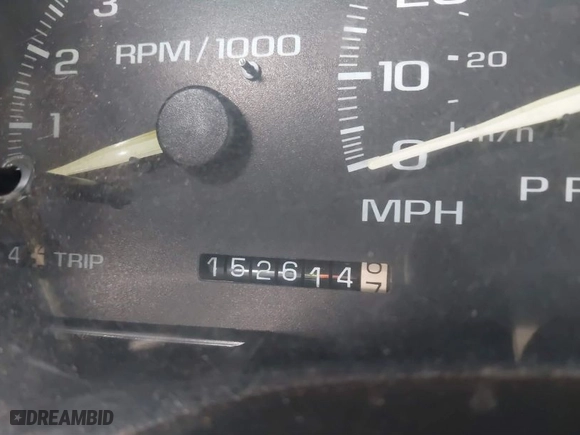 1997 Chevrolet Suburban with VIN 1GNFK16R2VJ316069, listed as a IAAI auction lot 41568665 with 152,614 mi miles. Bid and sale history available at carsss.com. Image 7.