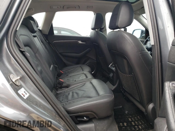 2015 Audi Q5 Premium Plus z VIN WA1LFAFP8FA050373, wystawiony jako Copart lot #52093005 z przebiegiem 170 930 mil mil oraz Szkody całkowita. Historia ofert i sprzedaży dostępna na DreamBid. Obrazek 10.