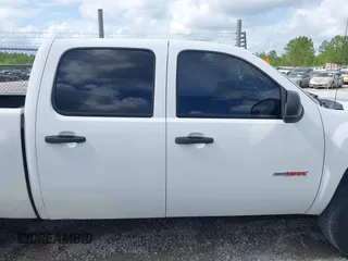 2008 Chevrolet Silverado 1500 with VIN 3GCEC13Y18G194470, listed as a IAAI auction lot 42175368 with 316,159 mi miles and . Bid and sale history available at DreamBid. Image 13.