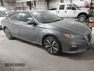 2022 Nissan Altima 2.5 SV with VIN 1N4BL4DV1NN421562, listed as a IAAI auction lot 41395273 with 76,652 mi miles. Bid and sale history available at carsss.com. Image 1.