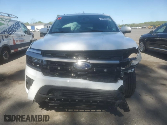 2024 Ford Expedition Max XLT with VIN 1FMJK1J89REA75543, listed as a Copart auction lot 54784445 with Not provided miles and Salvage title. Bid and sale history available at DreamBid. Image 5.