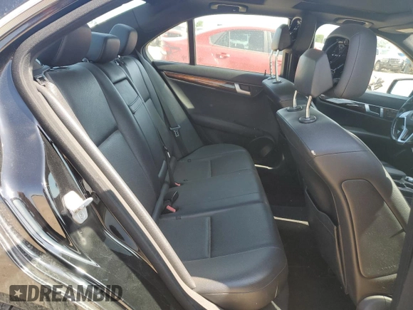 2014 Mercedes-Benz C 250 Sport z VIN WDDGF4HBXEA965367, wystawiony jako Copart lot #55700405 z przebiegiem 128 768 mil mil oraz Szkoda całkowita • Salvage title. Historia ofert i sprzedaży dostępna na DreamBid. Obrazek 10.