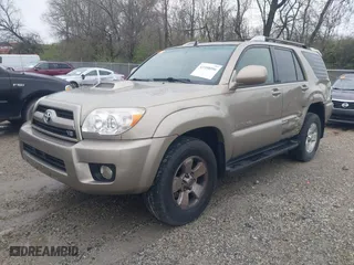 2006 Toyota 4Runner Limited with VIN JTEBT17R568030272, listed as a IAAI auction lot 41958596 with 220,847 mi miles. Bid and sale history available at carsss.com. Image 18.