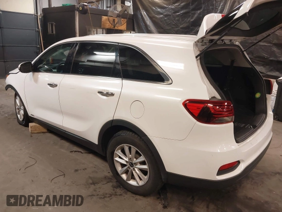 2019 Kia Sorento LX with VIN 5XYPGDA38KG558444, listed as a IAAI auction lot 41303905 with 148,567 mi miles. Bid and sale history available at carsss.com. Image 3.
