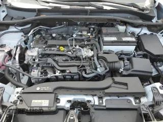 2024 Toyota Corolla Cross L with VIN 7MUAAAAG6RV105158, listed as a Copart auction lot 60271015 with 7,294 mi miles and Salvage title. Bid and sale history available at DreamBid. Image 12.
