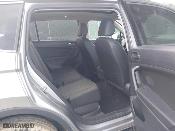 2020 Volkswagen Tiguan SE with VIN 3VV2B7AX2LM042731, listed as a IAAI auction lot 41645891 with 69,661 mi miles. Bid and sale history available at carsss.com. Image 8.