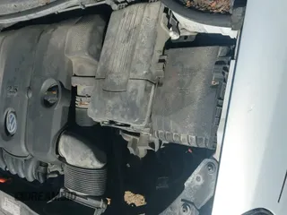 2011 Volkswagen Jetta SE с VIN 3VWPX7AJ2BM601319, выставлен на аукционе IAAI как лот 43345075 с пробегом 164 541 миль миль и . История ставок и продаж доступна на DreamBid. Изображение 12.