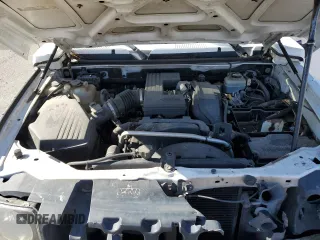 2006 Hummer H3 with VIN 5GTDN136768268748, listed as a Copart auction lot 81366954 with 195,547 mi miles and Salvage Title. Bid and sale history available at carsss.com. Image 13.