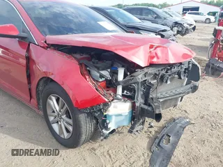 2017 Hyundai Sonata 2.4L z VIN 5NPE24AFXHH512079, wystawiony jako IAAI lot #42216212 z przebiegiem 122 398 mil mil oraz . Historia ofert i sprzedaży dostępna na DreamBid. Obrazek 6.