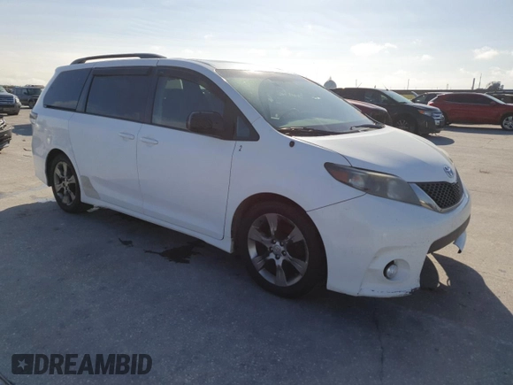 2011 Toyota Sienna SE with VIN 5TDXK3DC8BS099164, listed as a Copart auction lot 50380285 with 212,064 mi miles and Clean Title. Bid and sale history available at carsss.com. Image 4.