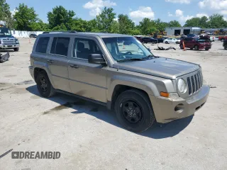 2008 Jeep Patriot Sport with VIN 1J8FF28W08D751027, listed as a Copart auction lot 64052575 with 261,159 mi miles and Clean title. Bid and sale history available at DreamBid. Image 4.