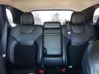 2019 Jeep Cherokee Latitude Plus with VIN 1C4PJLLB0KD128647, listed as a Copart auction lot 50322885 with 125,195 mi miles and Salvage Title. Bid and sale history available at carsss.com. Image 10.