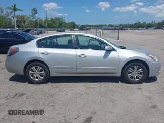 2011 Nissan Altima S z VIN 1N4AL2AP3BN510714, wystawiony jako IAAI lot #42324732 z przebiegiem 95 382 mil mil oraz . Historia ofert i sprzedaży dostępna na DreamBid. Obrazek 13.
