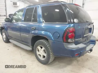 2005 Chevrolet TrailBlazer LT with VIN 1GNDT13S652299380, listed as a IAAI auction lot 42136545 with 153,406 mi miles and . Bid and sale history available at DreamBid. Image 3.