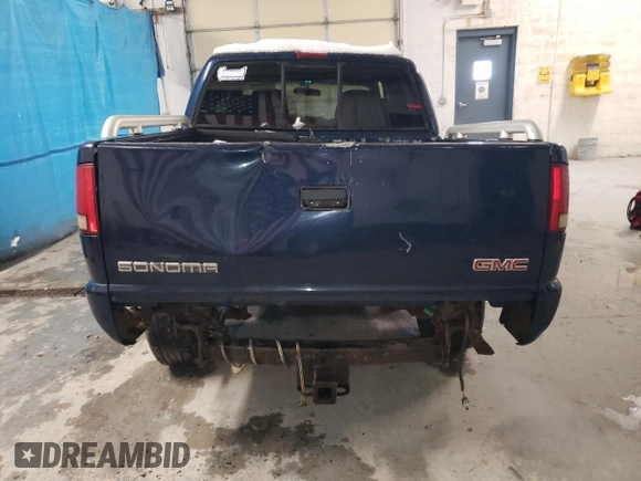 2004 GMC Sonoma SLS with VIN 1GTDT13X64K102615, listed as a Copart auction lot 87269964 with 133,751 mi miles and Salvage Title. Bid and sale history available at carsss.com. Image 6.