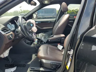 2021 BMW X1 sDrive28i z VIN WBXJG7C05M5U10504, wystawiony jako Copart lot #58708935 z przebiegiem 25 180 mil mil oraz Nie do naprawy • Non repairable. Historia ofert i sprzedaży dostępna na DreamBid. Obrazek 7.