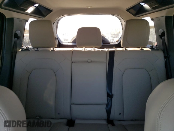 2024 Land Rover Defender S with VIN SALEJ7EU0R2275367, listed as a Copart auction lot 85565334 with 9,260 mi miles and Salvage title. Bid and sale history available at DreamBid. Image 10.