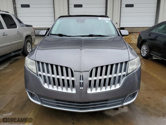 2010 Lincoln MKT with VIN 2LMHJ5AR1ABJ20285, listed as a Copart auction lot 80660314 with 201,246 mi miles and Non Repairable. Bid and sale history available at carsss.com. Image 5.