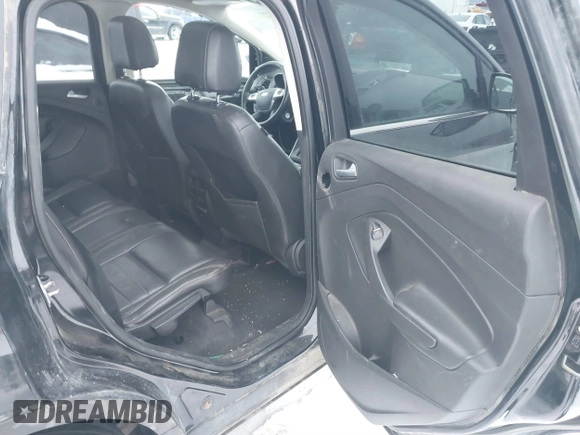 2016 Ford Escape SE z VIN 1FMCU9G92GUA33686, wystawiony jako IAAI lot #41490107 z przebiegiem 99 938 mil mil oraz . Historia ofert i sprzedaży dostępna na DreamBid. Obrazek 8.