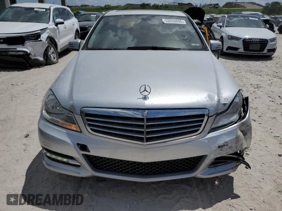 2014 Mercedes-Benz C 250 Sport z VIN WDDGF4HB4EG250095, wystawiony jako Copart lot #53650695 z przebiegiem Nie podano mil oraz Szkoda całkowita • Salvage title. Historia ofert i sprzedaży dostępna na DreamBid. Obrazek 5.