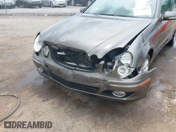 2009 Mercedes-Benz E Luxury 3.5L with VIN WDBUF87X09B418737, listed as a IAAI auction lot 42114852 with 93,014 mi miles. Bid and sale history available at carsss.com. Image 6.
