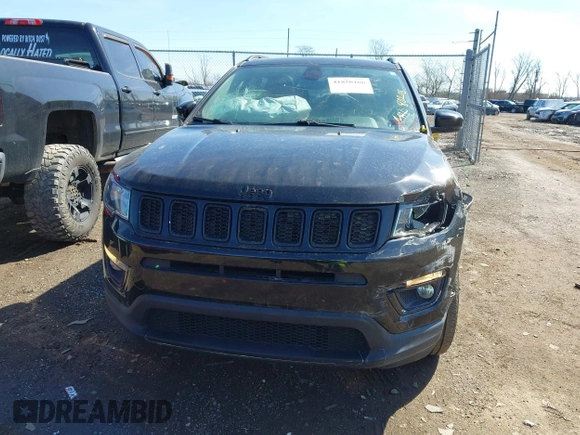2018 Jeep Compass Limited with VIN 3C4NJDCB7JT361639, listed as a IAAI auction lot 41850166 with 80,208 mi miles. Bid and sale history available at carsss.com. Image 12.