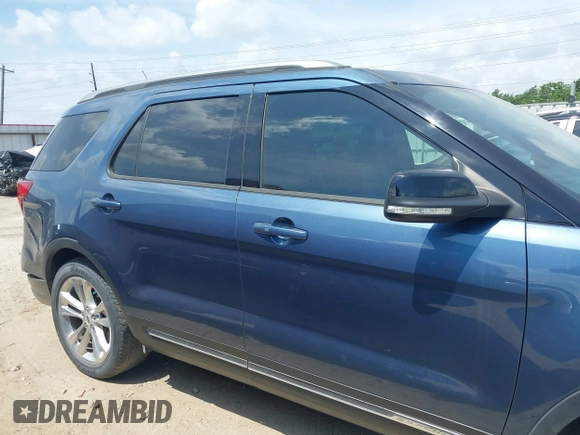 2018 Ford Explorer XLT z VIN 1FM5K7D89JGA54555, wystawiony jako IAAI lot #42375872 z przebiegiem 89 115 mil mil oraz . Historia ofert i sprzedaży dostępna na DreamBid. Obrazek 13.