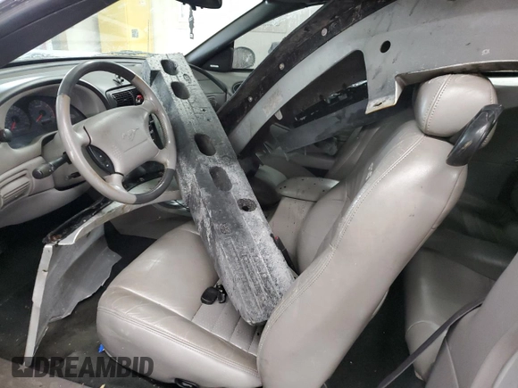 2002 Ford Mustang GT Deluxe z VIN 1FAFP45X62F160859, wystawiony jako Copart lot #45946145 z przebiegiem 110 078 mil mil oraz Szkoda całkowita • Salvage title. Historia ofert i sprzedaży dostępna na DreamBid. Obrazek 7.