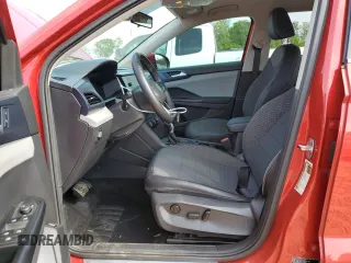 2022 Volkswagen Taos SE с VIN 3VVRX7B25NM088608, выставлен на аукционе Copart как лот 53256255 с пробегом 67 856 миль миль и Списание • Salvage title. История ставок и продаж доступна на DreamBid. Изображение 7.