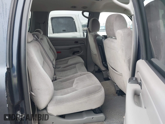 2006 GMC Yukon XL SLT with VIN 1GKEC16Z56J140299, listed as a IAAI auction lot 41593951 with 219,924 mi miles. Bid and sale history available at carsss.com. Image 8.