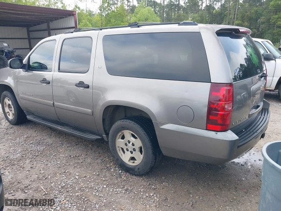 2007 Chevrolet Suburban LT with VIN 1GNFC16077R372737, listed as a IAAI auction lot 41917140 with 249,075 mi miles. Bid and sale history available at carsss.com. Image 3.