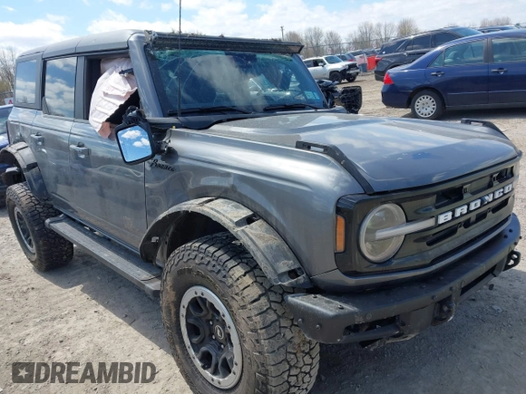 2022 Ford Bronco with VIN 1FMEE5DP3NLB03118, listed as a IAAI auction lot 42096181 with 62,685 mi miles and . Bid and sale history available at DreamBid. Image 1.