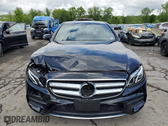 2019 Mercedes-Benz E 300 с VIN WDDZF4KB1KA639339, выставлен на аукционе Copart как лот 56724695 с пробегом 27 003 миль миль и Списание • Salvage title. История ставок и продаж доступна на DreamBid. Изображение 5.