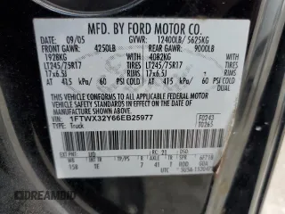 2006 Ford F-350 with VIN 1FTWX32Y66EB25977, listed as a Copart auction lot 44701095 with 111,763 mi miles and Salvage title. Bid and sale history available at DreamBid. Image 13.