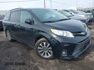 2018 Toyota Sienna XLE with VIN 5TDDZ3DC9JS190621, listed as a IAAI auction lot 41777729 with 96,089 mi miles. Bid and sale history available at carsss.com. Image 1.