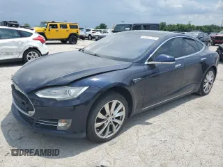 2013 Tesla Model S z VIN 5YJSA1CGXDFP04752, wystawiony jako Copart lot #62467225 z przebiegiem Nie podano mil oraz Czysty tytuł • Clean title. Historia ofert i sprzedaży dostępna na DreamBid. Obrazek 1.