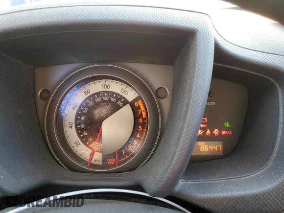 2013 Scion xD z VIN JTKKUPB47D1033754, wystawiony jako Copart lot #47550315 z przebiegiem 86 447 mil mil oraz Szkoda całkowita • Salvage title. Historia ofert i sprzedaży dostępna na DreamBid. Obrazek 9.