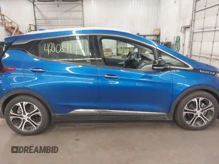 2021 Chevrolet Bolt EV Premier z VIN 1G1FZ6S04M4112890, wystawiony jako IAAI lot #42108914 z przebiegiem 68 452 mil mil oraz . Historia ofert i sprzedaży dostępna na DreamBid. Obrazek 13.