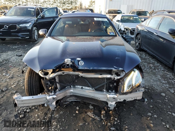 2019 Mercedes-Benz E-Class E 450 with VIN WDD1K6JB0KF079547, listed as a Copart auction lot 84010964 with 39,418 mi miles and Salvage Title. Bid and sale history available at carsss.com. Image 5.