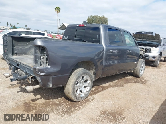 2019 Ram 1500 Big Horn z VIN 1C6RREFT3KN601556, wystawiony jako IAAI lot #41862219 z przebiegiem 110 706 mil mil oraz . Historia ofert i sprzedaży dostępna na DreamBid. Obrazek 4.